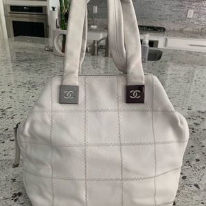 Authentic CHANEL‎ white quilted leather bag handbag